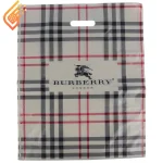 نایلون دسته دار دسته تقویتی طرح Burberry سایز 50 در 40 سانتی متر