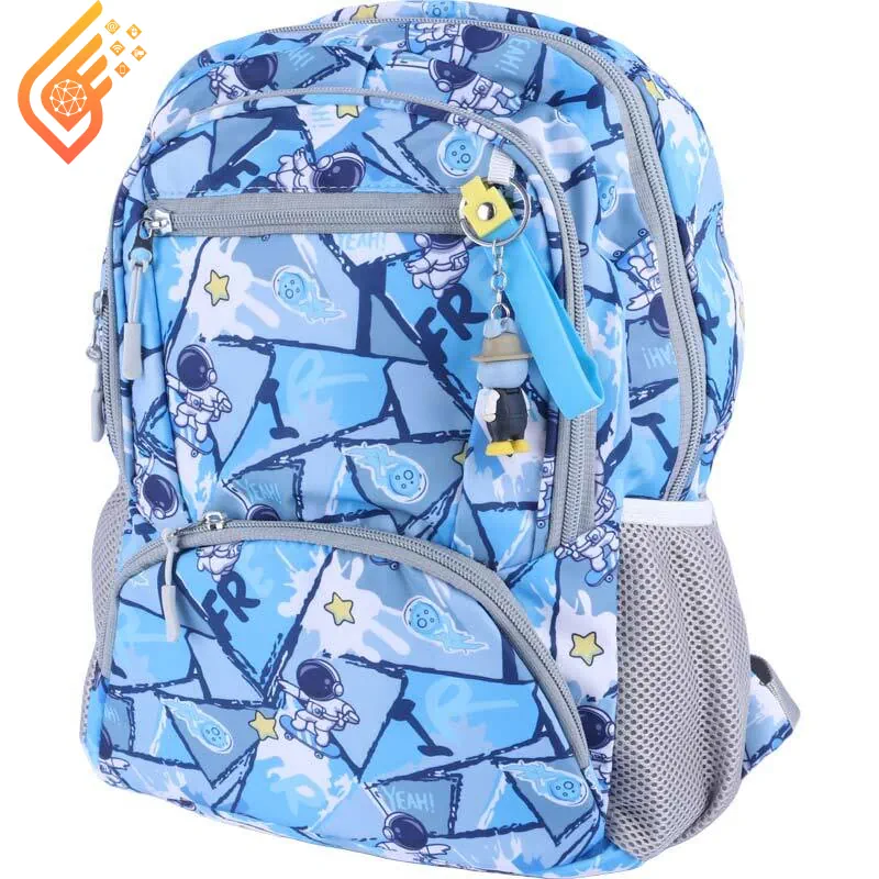 کیف کوله پشتی مدرسه کد D01010 طرح فضانورد آبی (2) کیف کوله پشتی مدرسه کد D01010 طرح فضانورد آبی
